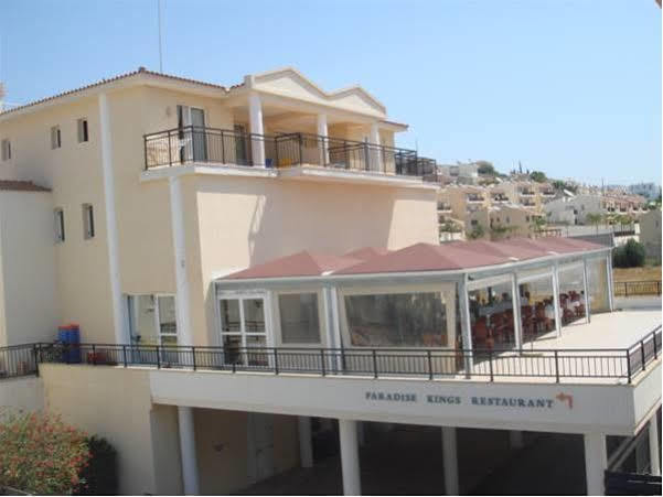 Paradise Kings Club Paphos Exterior photo